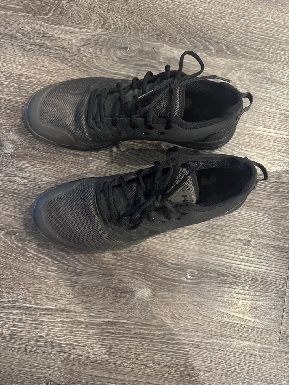 Under Armour Black Men's Athletic Trainers - Low Top Lace-Up WORN ONCE